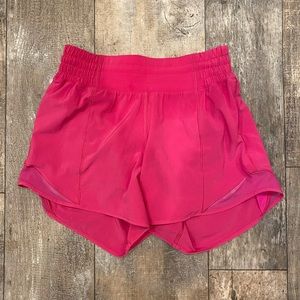 BASICALLY NEW SONIC PINK LULULEMON SHORTS